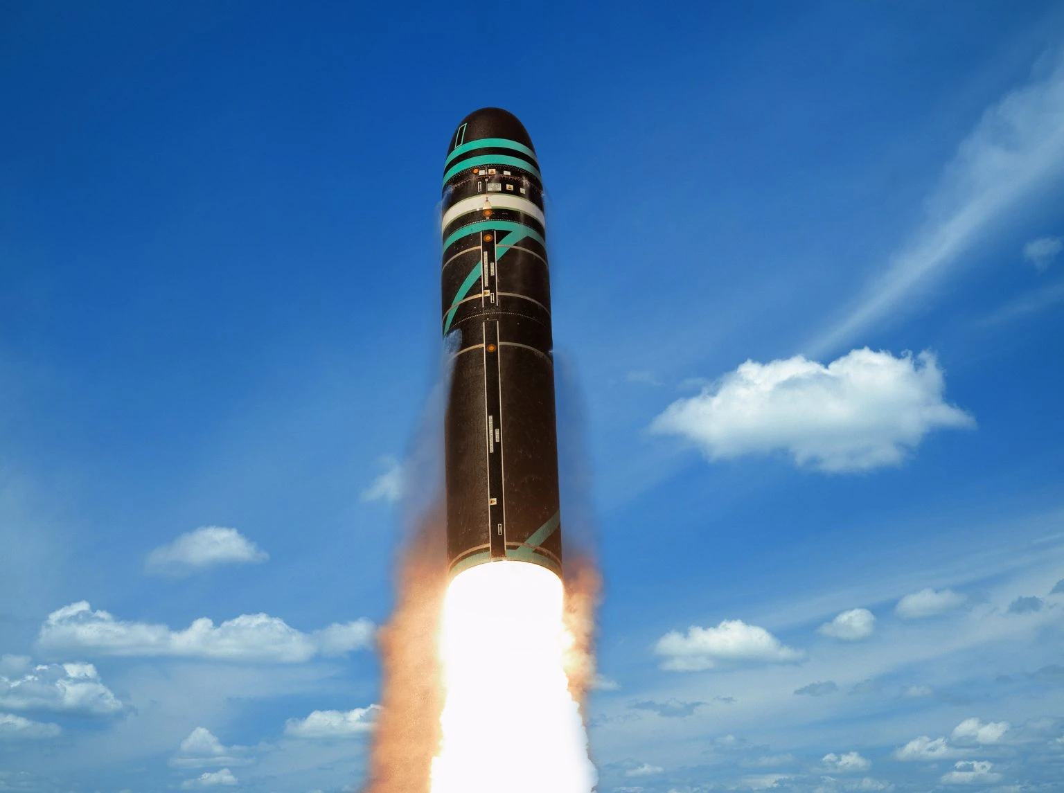 M51-4 : la France lance le développement de son nouveau missile balistique stratégique
